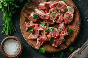 Porc épicé au yaourt et à la coriandre fraîche