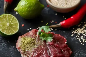 Cerf aux saveurs exotiques : quinoa, piments ají et coriandre citronnée