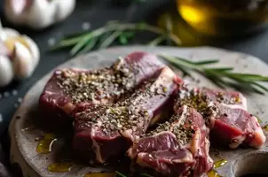 Délice de cerf au zaatar, miel et ail rôti à l'huile d'olive