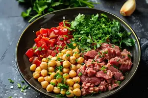 Bœuf haché aux épices tunisiennes et pois chiches parfumés