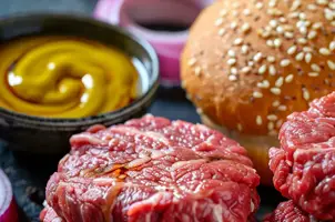 Burgers sucrés-salés au boeuf haché et sirop d'érable